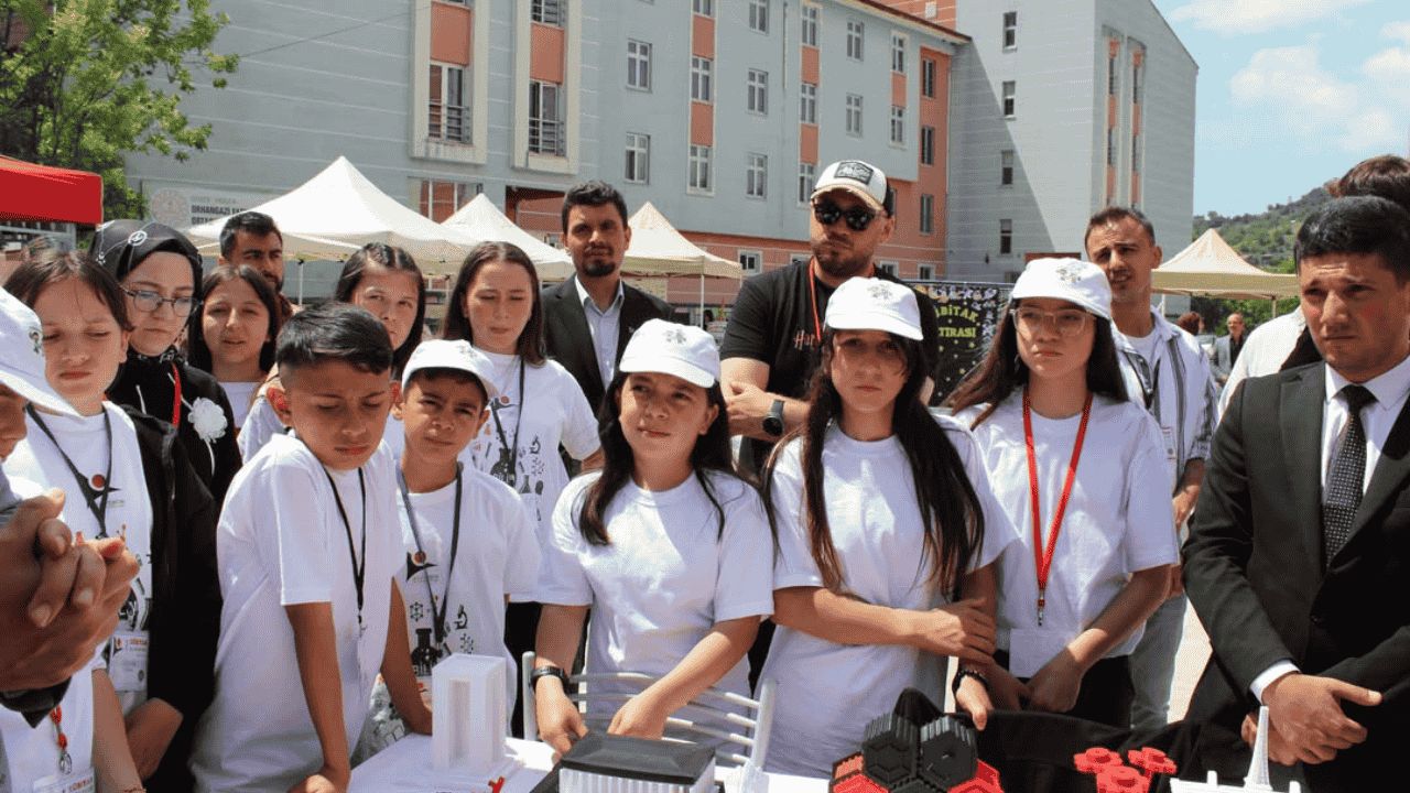 YIĞILCA ORHANGAZİ YBO’DA TÜBİTAK 4006-A BİLİM FUARI AÇILDI
