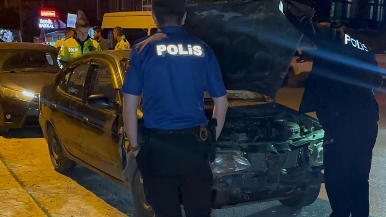 DÜZCE’DE YAŞI KÜÇÜK SÜRÜCÜ POLİS KOVALAMASI SONRASI YAKALANDI