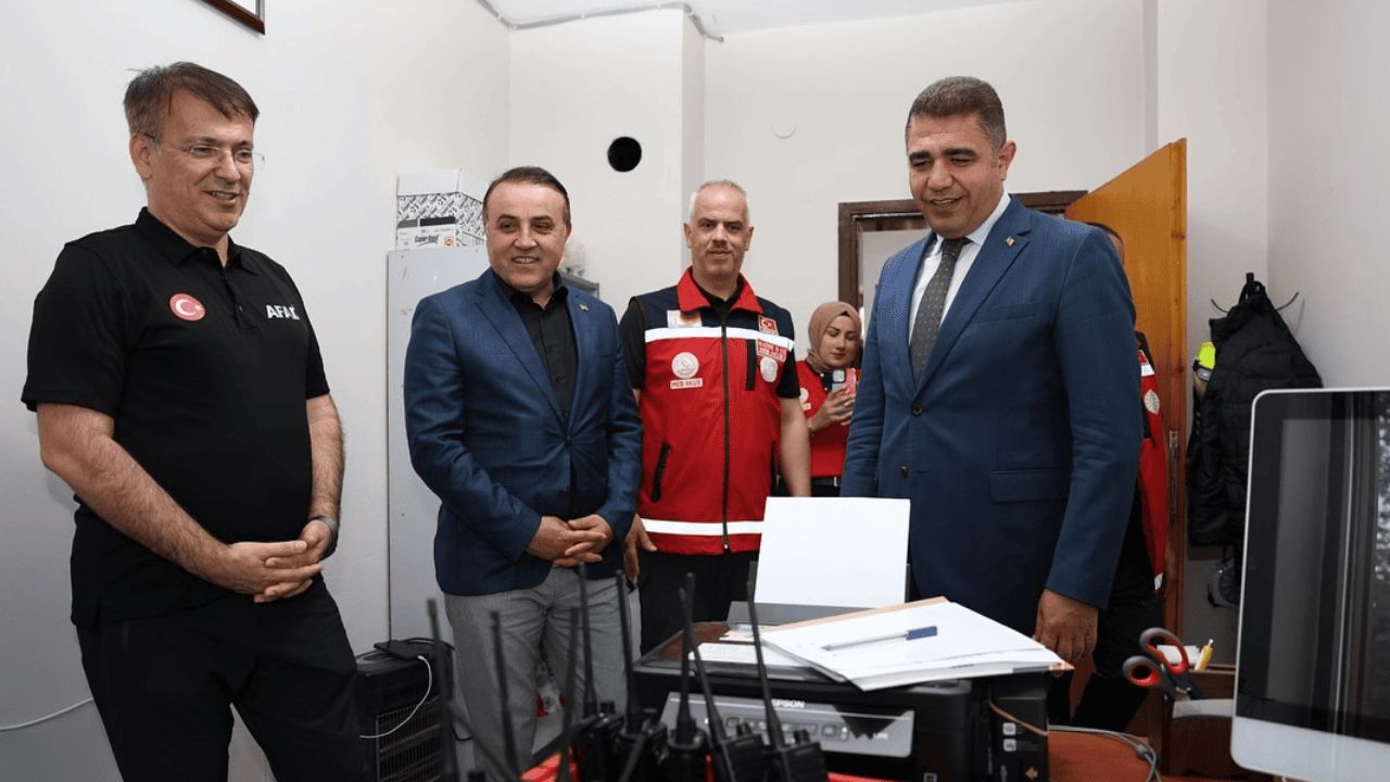 DÜZCE MEB AKUB EKİBİNE, VALİ ASLAN’DAN TEBRİK ZİYARETİ