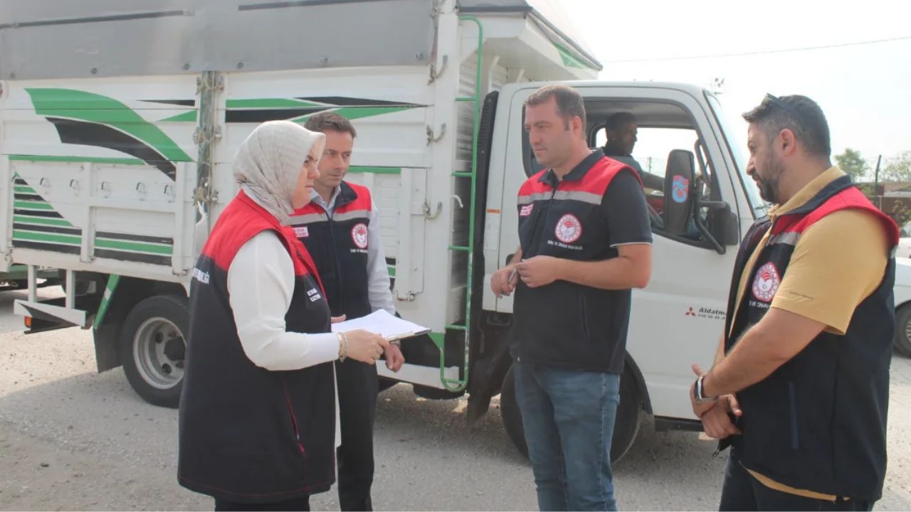 KURBAN BAYRAMI ÖNCESİ SIKI DENETİM YOL KONTROLLERİ VE HAYVAN PAZARI DENETİMLERİ EŞ ZAMANLI SÜRDÜRÜLÜYOR