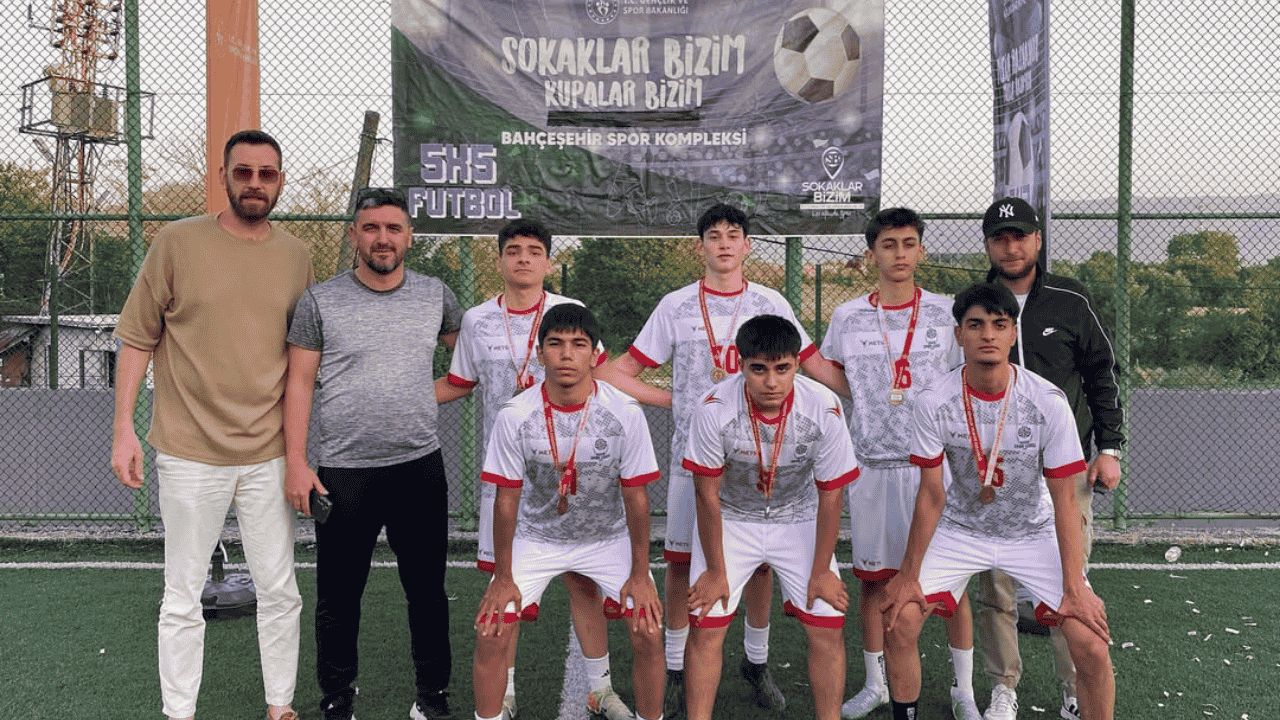 ”SOKAKLAR BİZİM” GENÇLİK KUPASI SAHİBİNİ BULDU