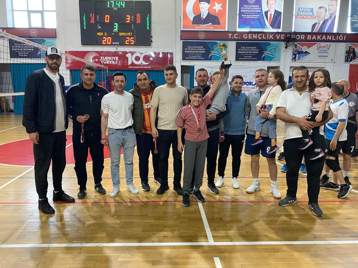 SPOR MAHALLEMDE YEREL LİGİ VOLEYBOL MÜSABAKALARI SONA ERDİ