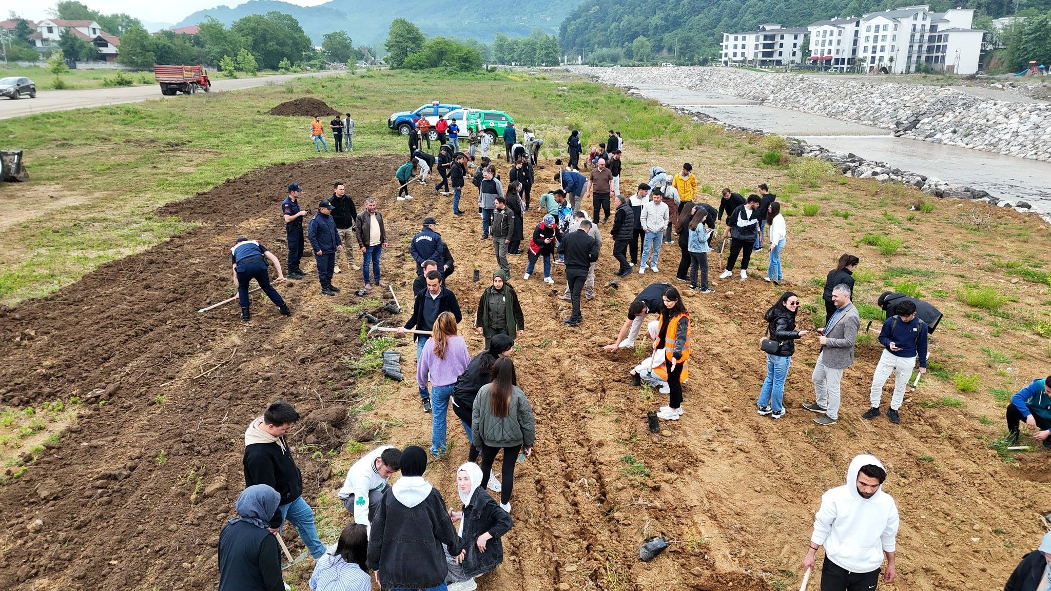 BEYKÖY’DE İKLİM DEĞİŞİKLİĞİNE DİKKAT ÇEKEN ANLAMLI ETKİNLİK