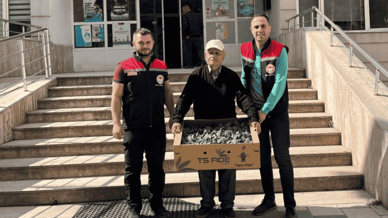 YIĞILCA’DA ÇİFTÇİLERE BİBER FİDESİ DAĞITIMI GERÇEKLEŞTİRİLDİ