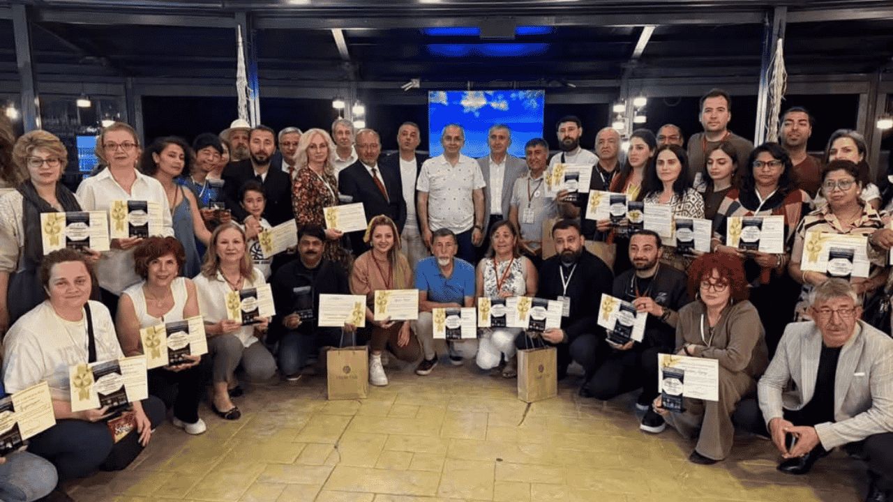 AKÇAKOCA ULUSLARARASI SULUBOYA FESTİVALİ SANATÇILARINA TEŞEKKÜR VE VEDA TÖRENİ