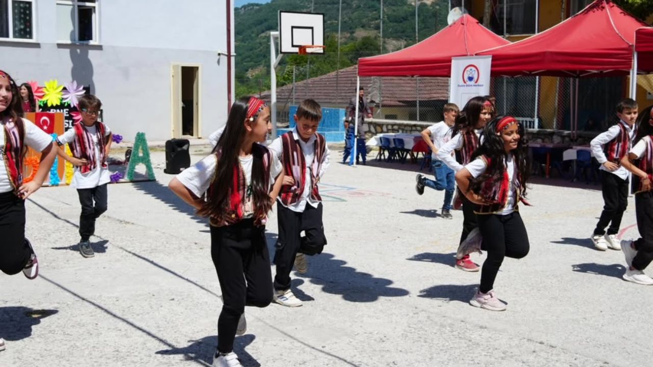 KIRIK KÖY OKULU’NDA BİLİM ŞENLİĞİ YAŞANDI