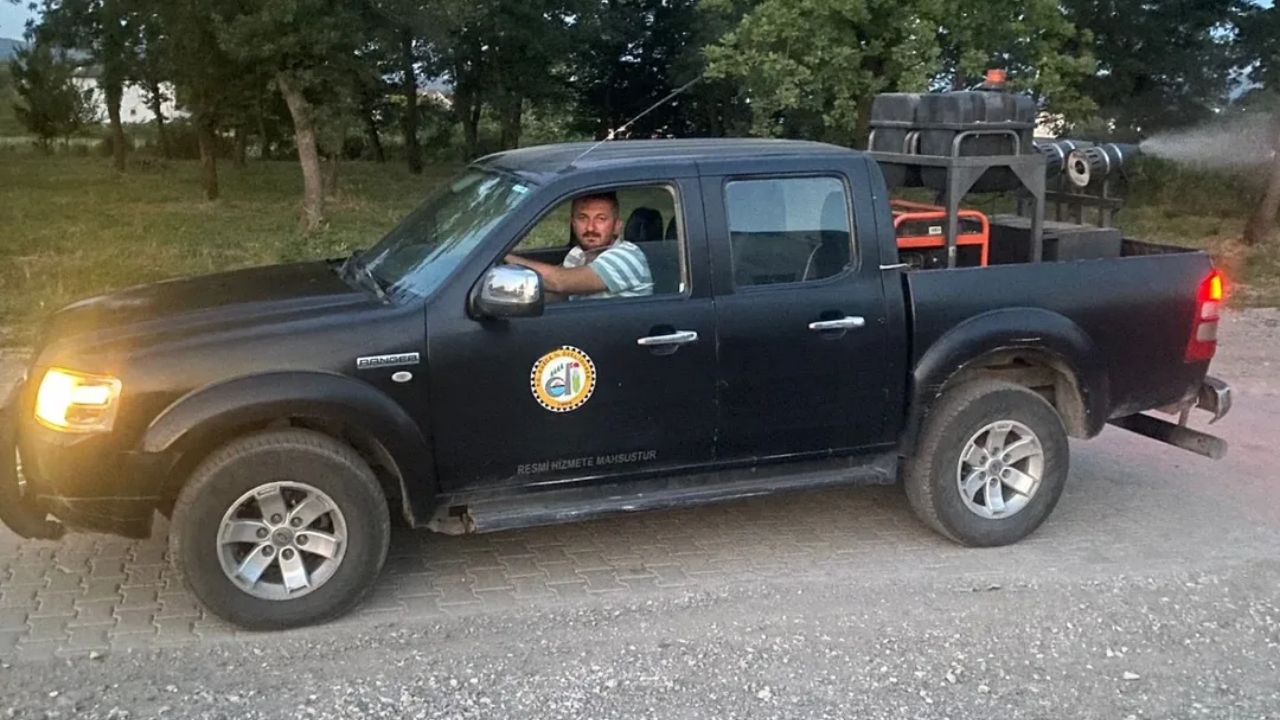 SİVRİSİNEKLERE KARŞI İLAÇLAMA ÇALIŞMALARI TÜM HIZIYLA DEVAM EDİYOR
