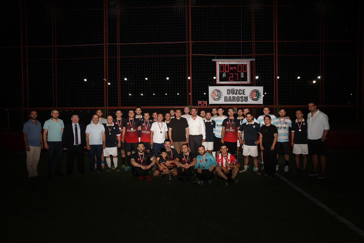Düzce Barosu’nun Düzenlediği 2. Geleneksel Barolig Futbol Turnuvası Sona Erdi