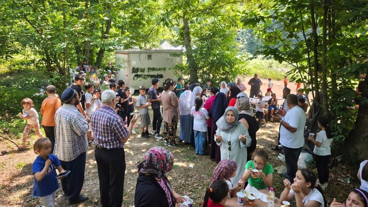 Kur’an Kursu Öğrencileri Piknikte Hem Eğlendi Hem de Ormanların Kıymetini Öğrendi