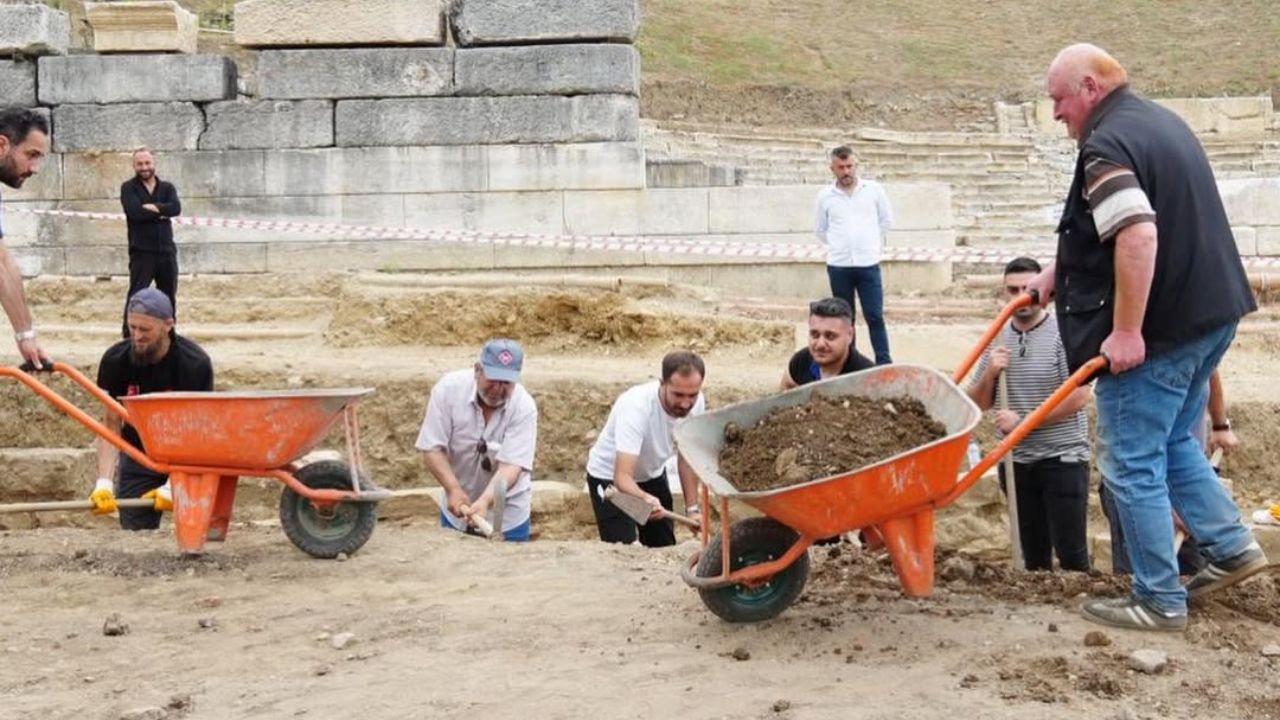 Antik Kentte Yeni Nefes Belediyeden Kazıya Tam Destek