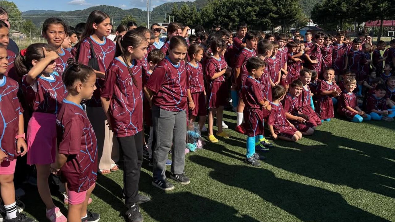 Kaynaşlı’da Yaz Spor Okulu Açılışı Yapıldı