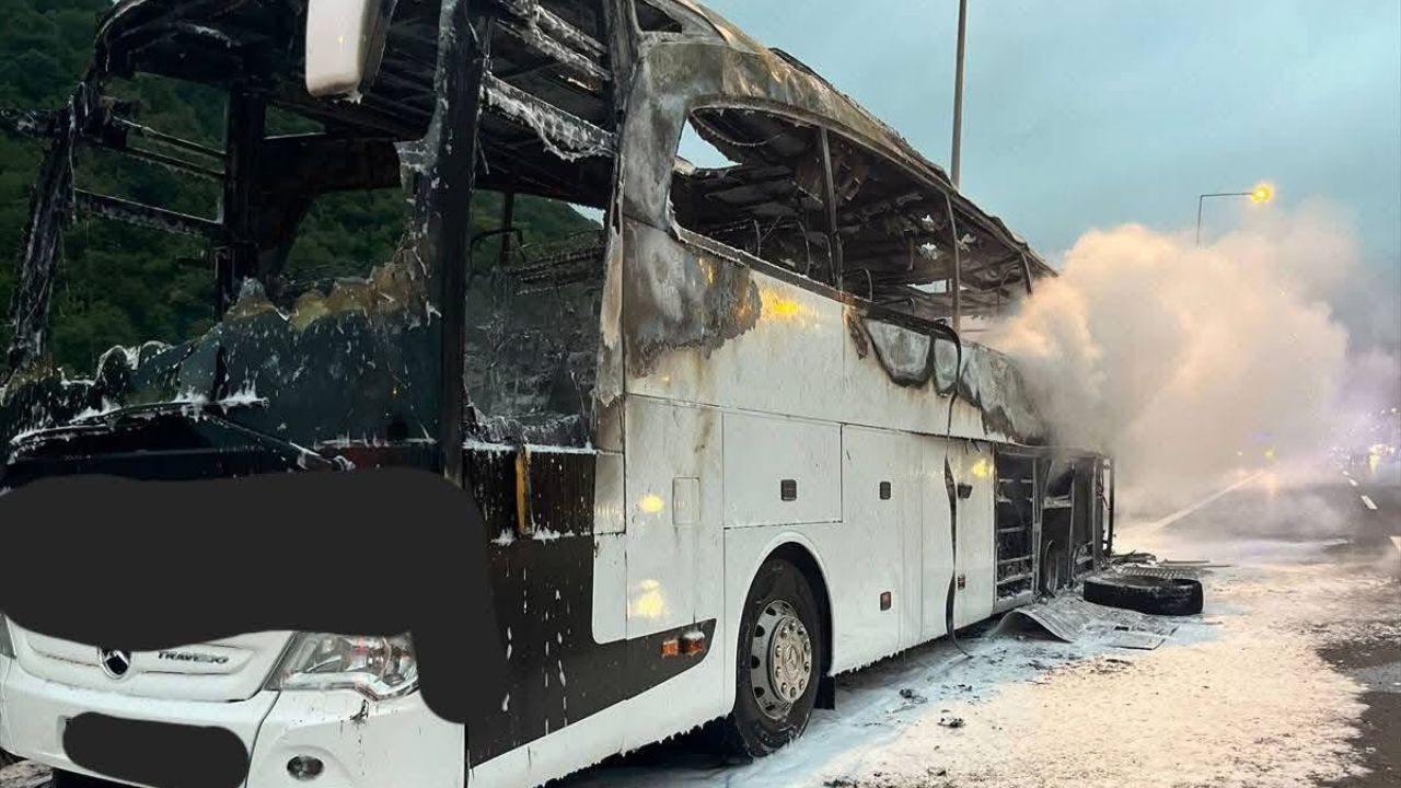 Düzce’de Korkutan Otobüs Yangını 38 Yolcu Sonda Kurtarıldı