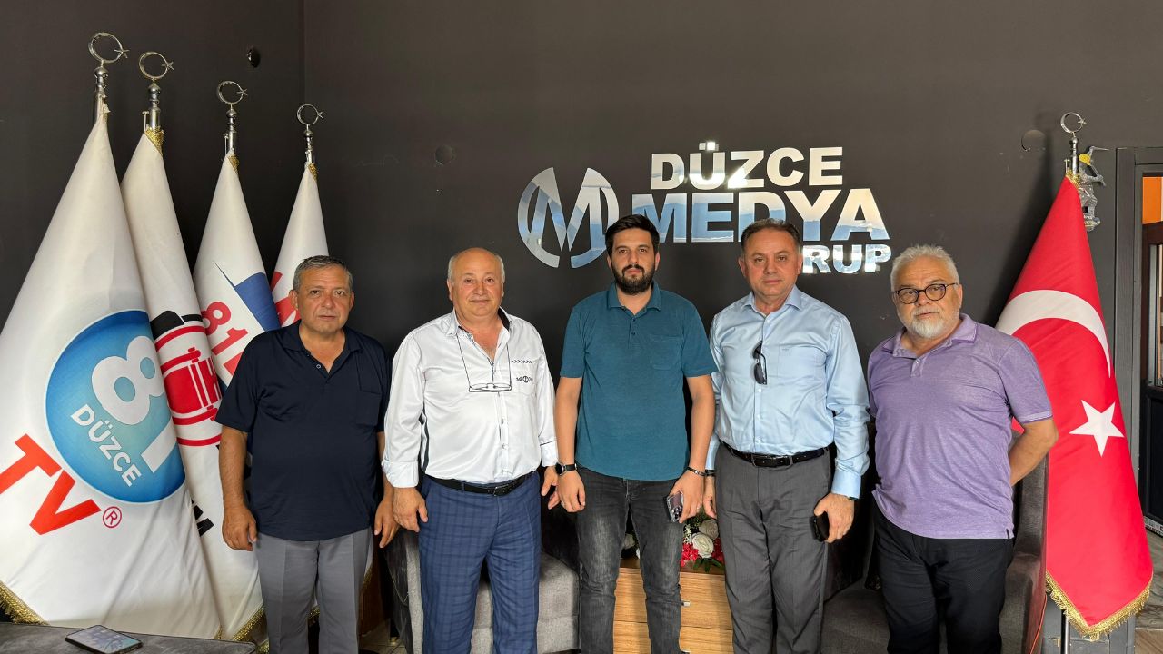 Demokrat Parti Düzce Yönetimi, Düzce Medya Grup’u Ziyaret Etti