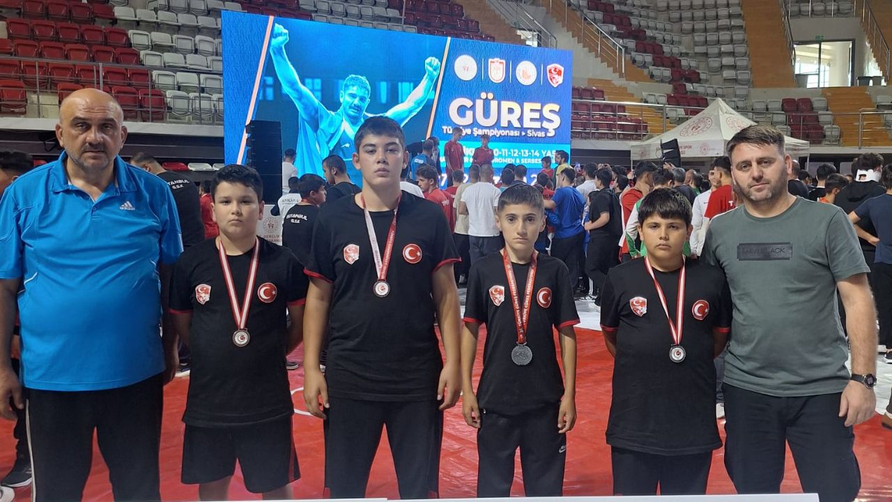 Düzce Belediyesi Spor Akademisi Minik Güreşçileri Sivas Türkiye Şampiyonası’nda Gurur Yarattı