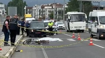 Düzce’de Yaya Geçidinde Feci Kaza ; Bisikletli Vatandaş Hayatını Kaybetti