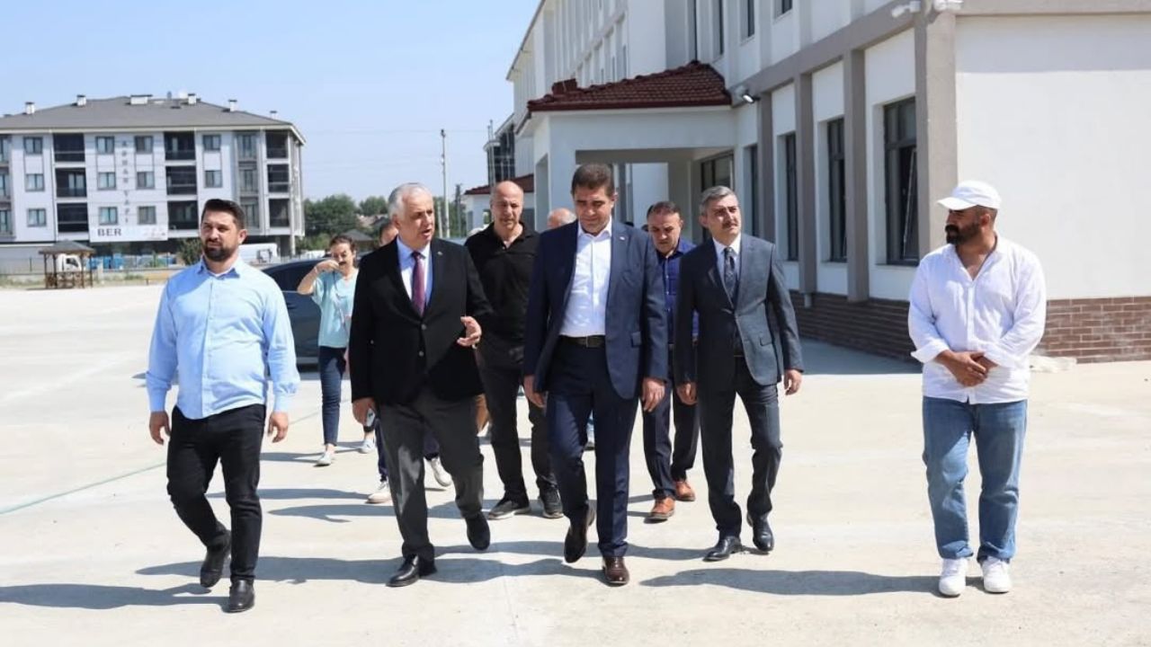 Düzce’de Eğitim Yatırımları Yükseliyor; Ağaköyü ve Darıcı Mahallelerinde İnceleme