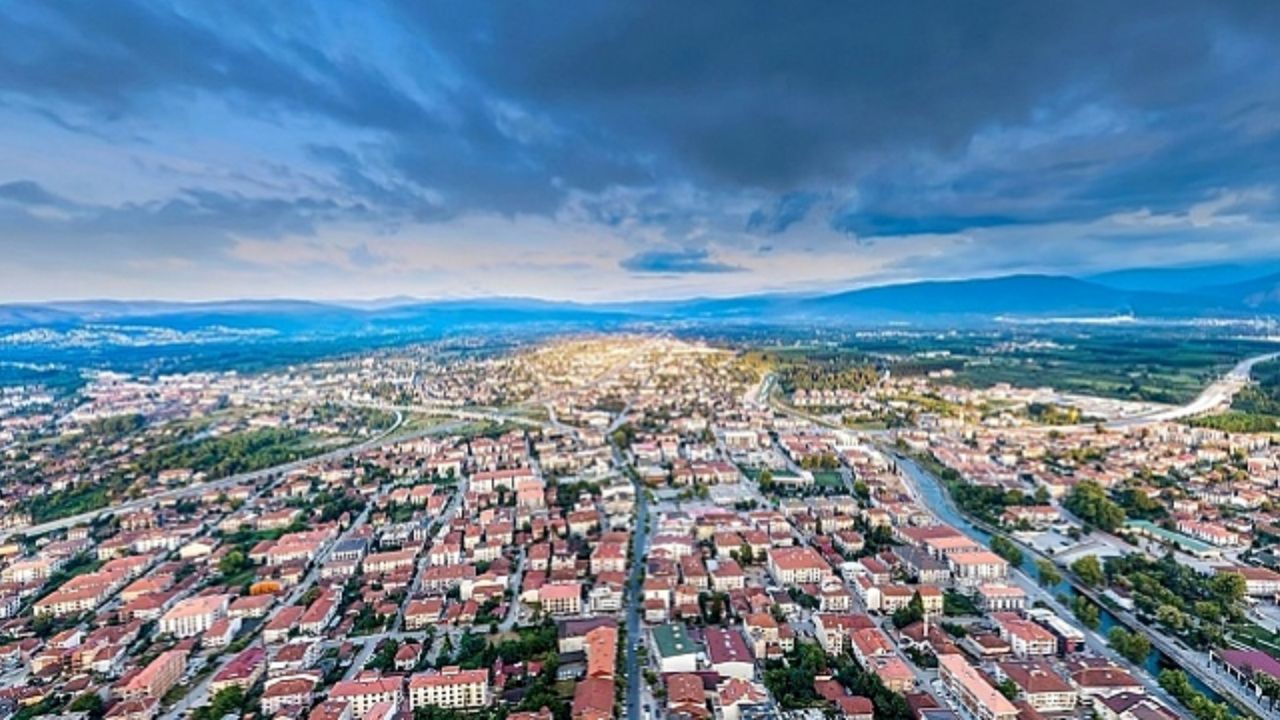 “Düzceli Düzceli’ye Böyle Zam Yapar mı?”
