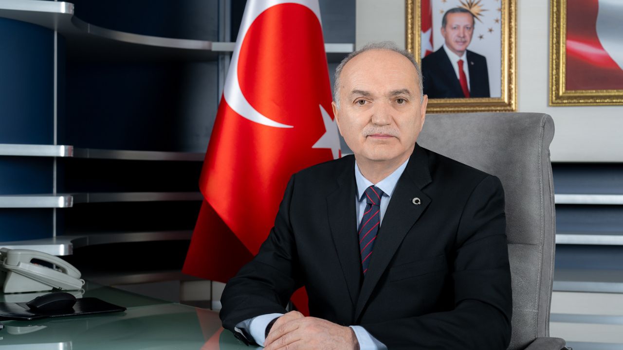 Faruk Özlü’den 15 Temmuz Mesajı ”Her Geçen Yıl Demokrasiye Daha Fazla Sahip Çıkacağız”