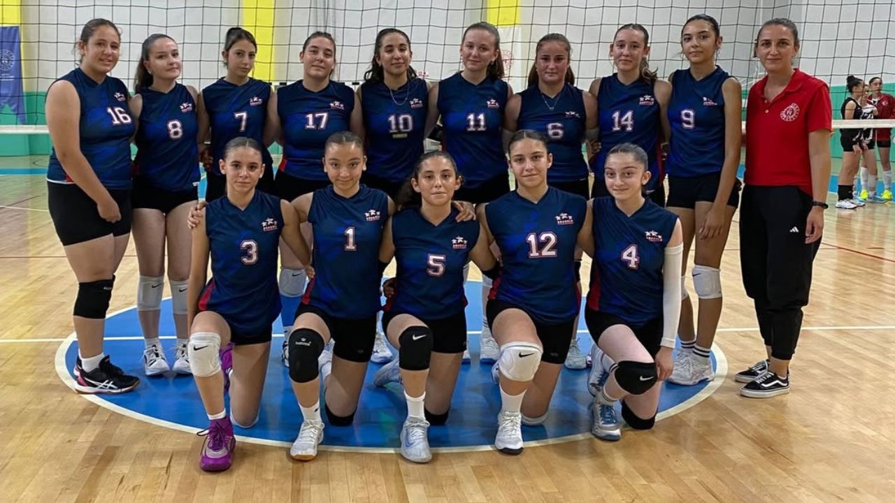 Düzce Kız Voleybol Takımı Türkiye Finalleri’ne Yükseldi