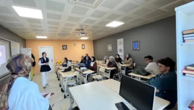 Avrupa Gençlik Haftası’nda Gençlere Erasmus ve Yurtdışı Fırsatları Anlatıldı