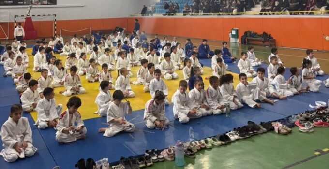 Çilimli’de Judo Kuşak Sınavı Tamamlandı: Sporculardan Başarılı Performans