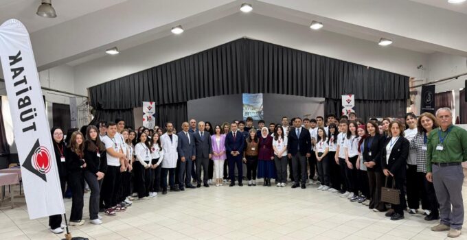 Akçakoca’da TÜBİTAK 4006 Bilim Fuarı Kapılarını Açtı
