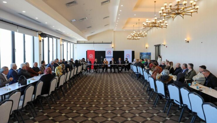 Başkan Özlü Muhtarlarla Buluştu: 2026’da Altyapıya 500 Milyon Liralık Yatırım