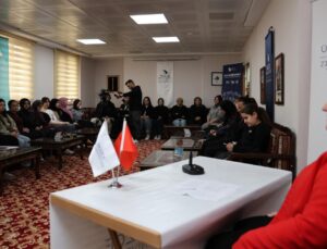 Bilim Kafe’de “Değerlerle Liderlik” Konuşuldu